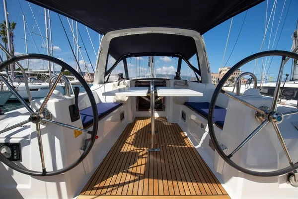 Oceanis 35.1 - Boatscribe.com