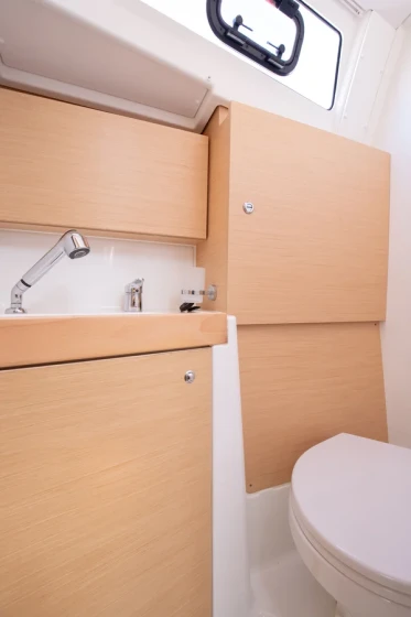 Oceanis 35.1 - Boatscribe.com