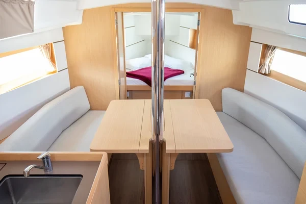 Oceanis 35.1 - Boatscribe.com