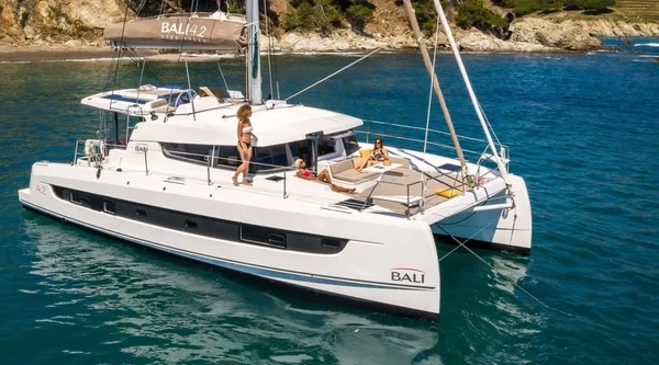 Bali 4.2 - Boatscribe.com