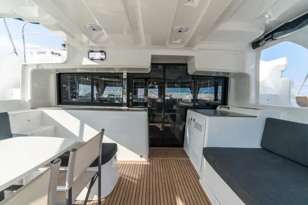 Lagoon 46 - Boatscribe.com