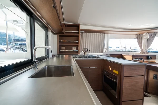 Lagoon 46 - Boatscribe.com