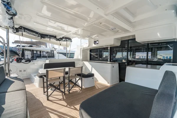 Lagoon 46 - Boatscribe.com