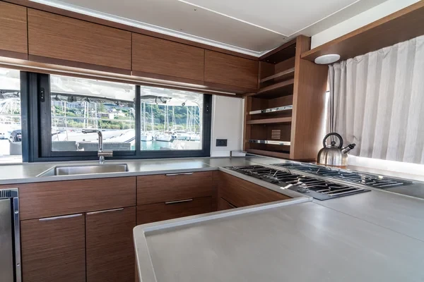 Lagoon 46 - Boatscribe.com