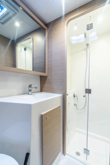 Lagoon 42 - Boatscribe.com