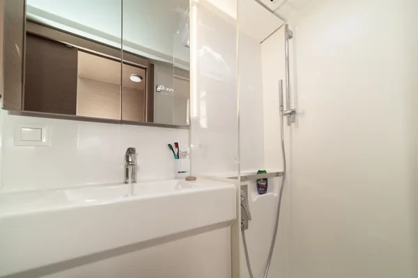 Excess 11 - Boatscribe.com