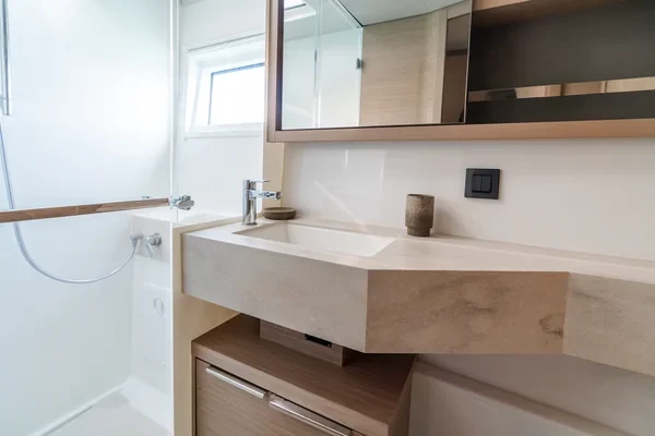 Lagoon 46 - Boatscribe.com