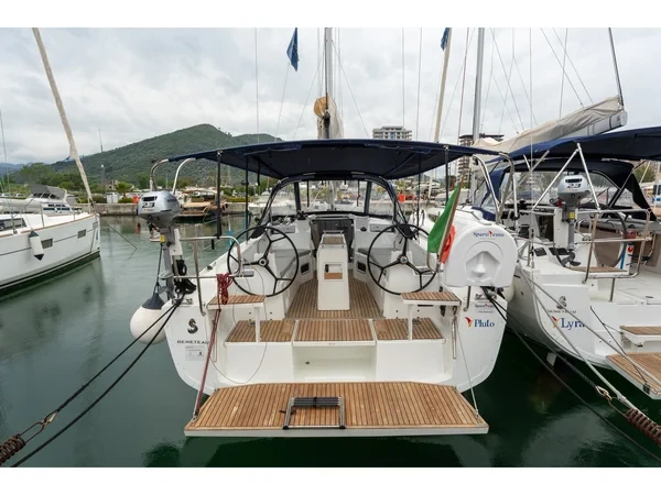 Oceanis 34.1 - Boatscribe.com
