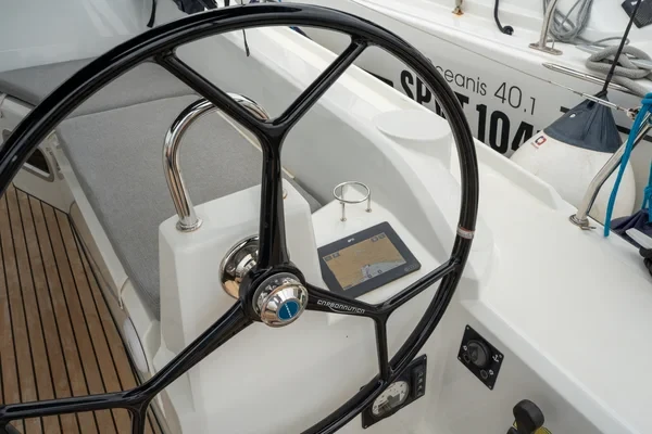 Oceanis 34.1 - Boatscribe.com
