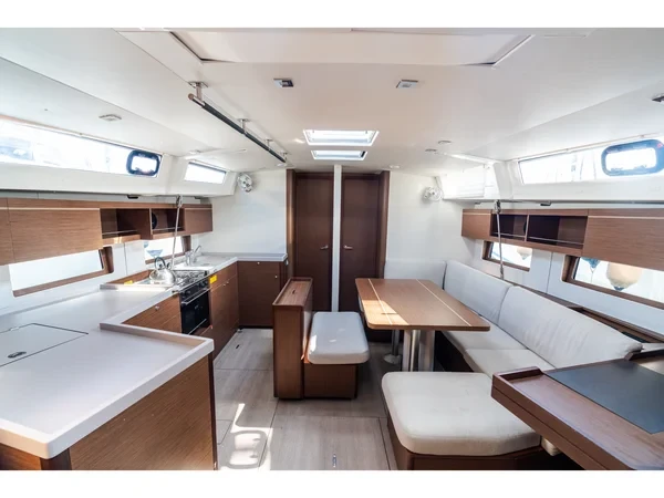 Oceanis 46.1 - Boatscribe.com