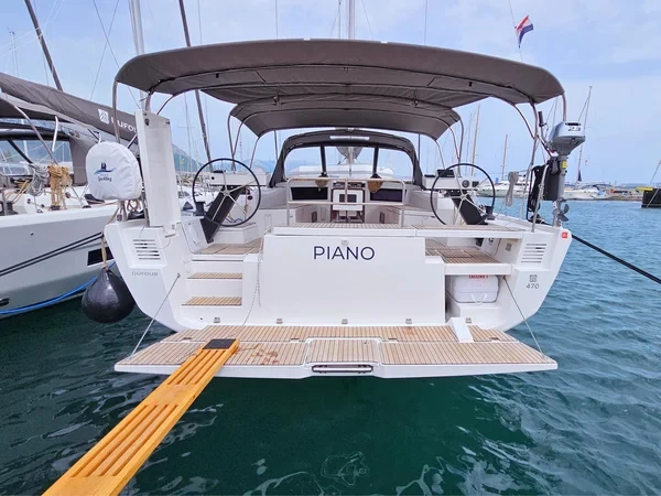Dufour 470 - Boatscribe.com