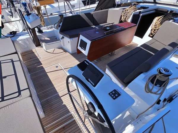 Dufour 470 - Boatscribe.com