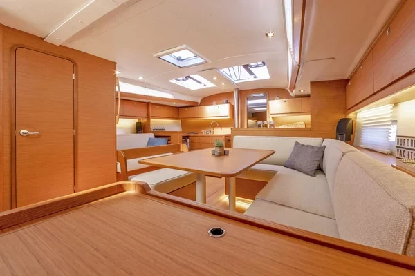 Dufour 430 - Boatscribe.com