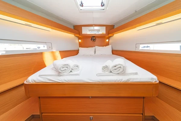 Dufour 430 - Boatscribe.com