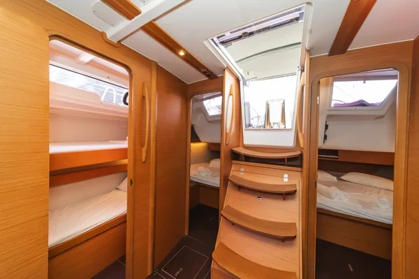 Dufour 430 - Boatscribe.com