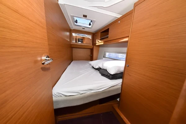 Dufour 470 - Boatscribe.com