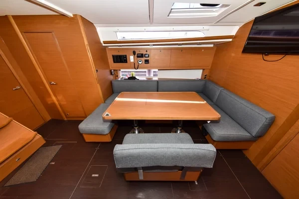 Dufour 470 - Boatscribe.com