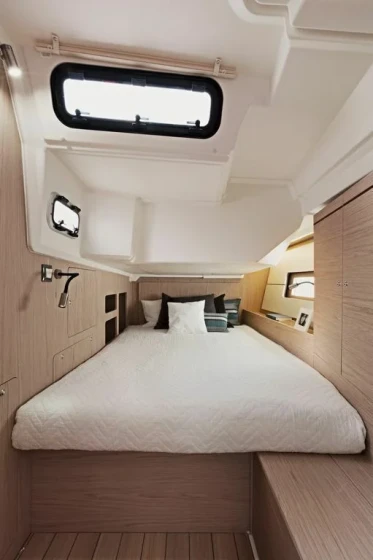 Oceanis 46.1 - Boatscribe.com