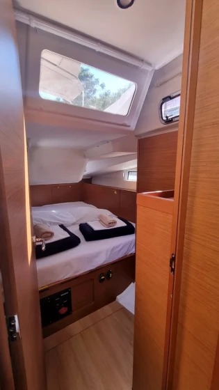 Sun Odyssey 490 - Boatscribe.com