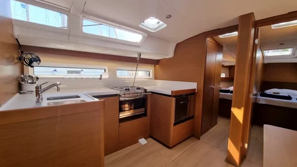 Sun Odyssey 490 - Boatscribe.com