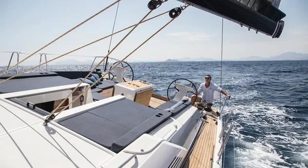 Oceanis 51.1 - Boatscribe.com