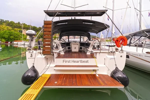 Oceanis 51.1 - Boatscribe.com