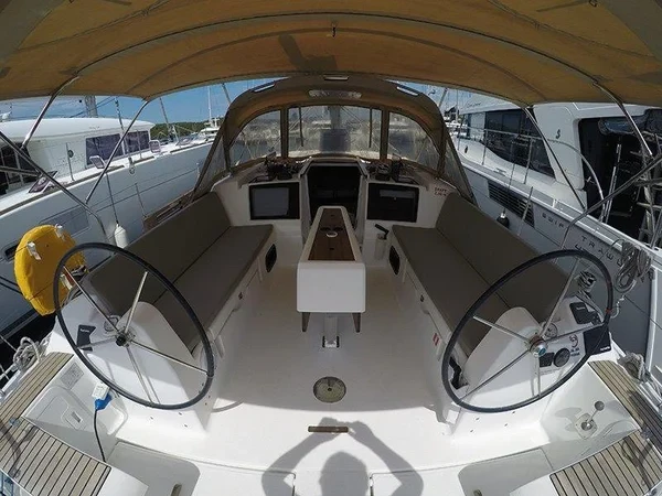Dufour 430 - Boatscribe.com