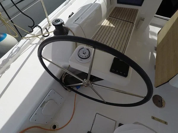 Dufour 430 - Boatscribe.com