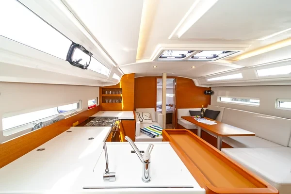 Sun Odyssey 410 - Boatscribe.com