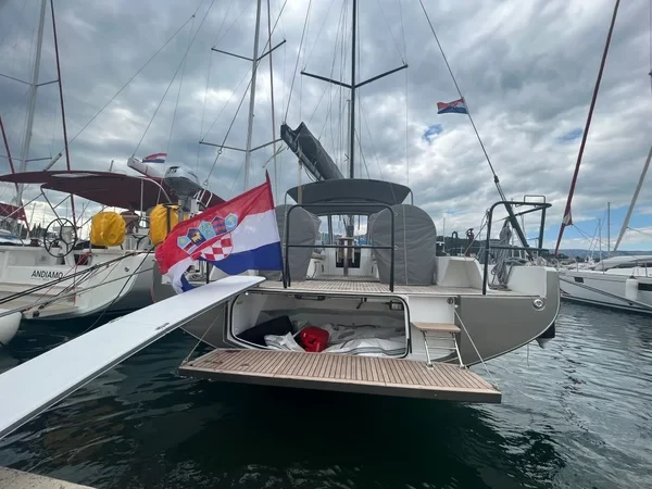 First 44 - Boatscribe.com