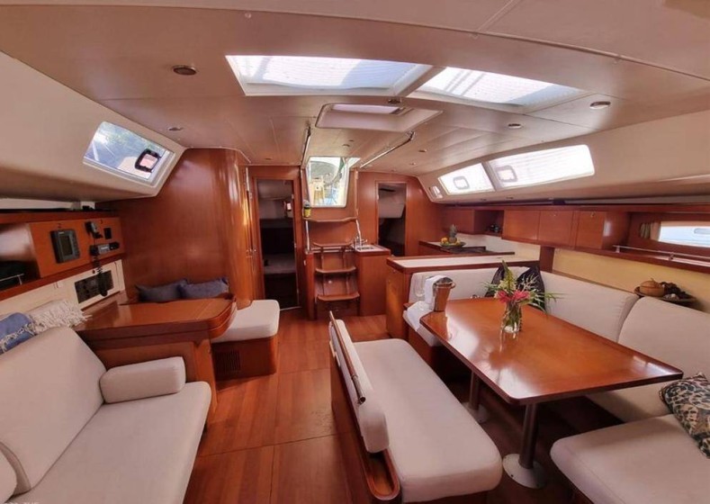 Oceanis 54 - Boatscribe.com