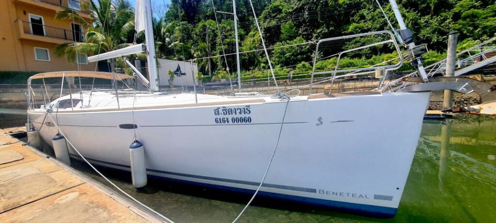 Oceanis 54 - Boatscribe.com