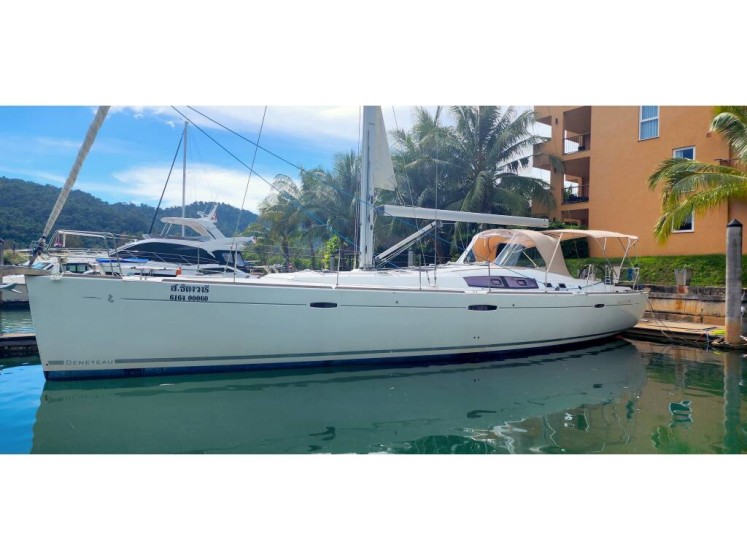 Oceanis 54 - Boatscribe.com