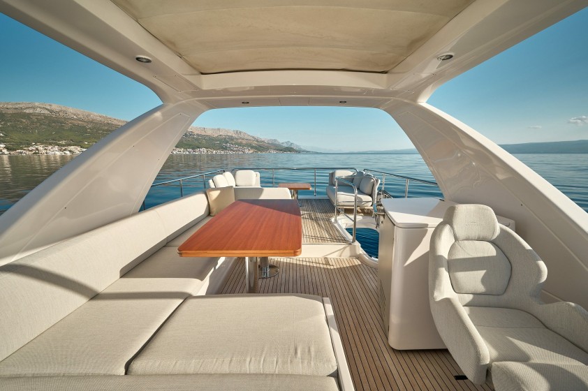 Azimut 55 - Boatscribe.com