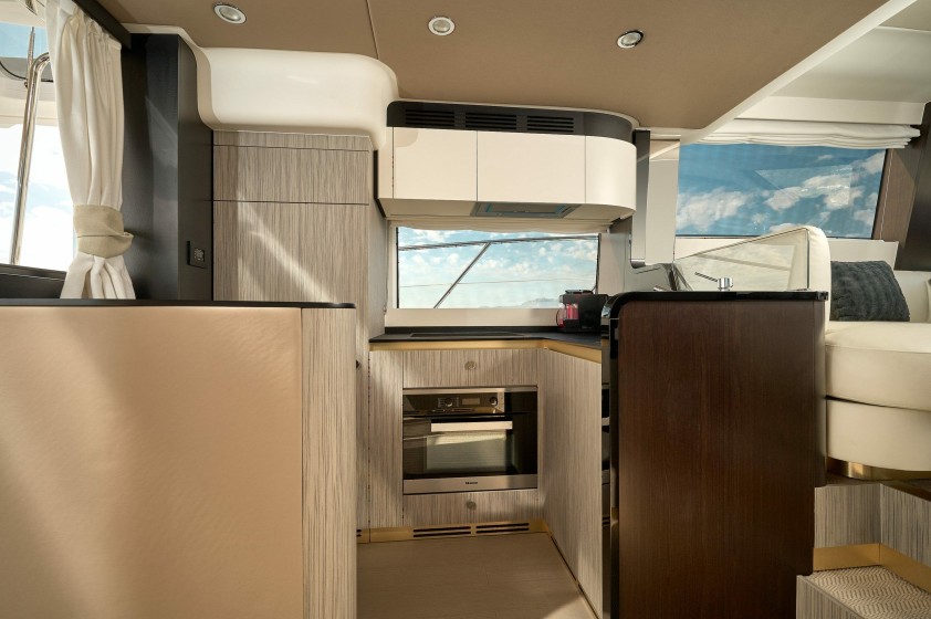 Azimut 55 - Boatscribe.com