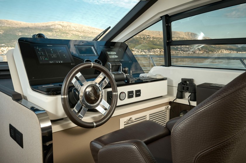 Azimut 55 - Boatscribe.com