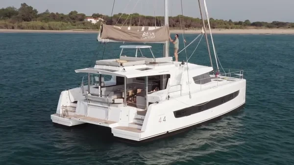 Bali 4.4 - Boatscribe.com