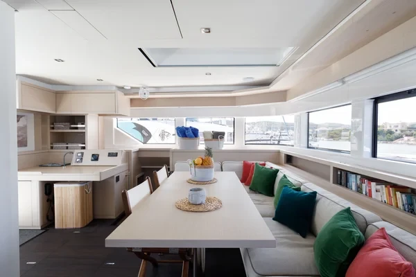 Lagoon 55 - Boatscribe.com