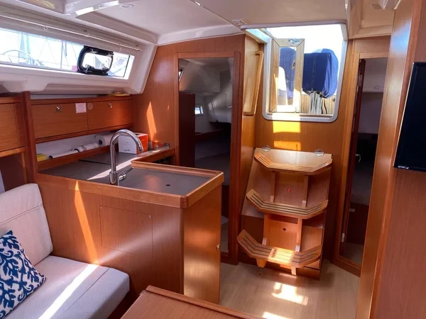 Bavaria 34 - Boatscribe.com