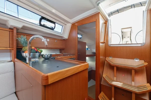 Bavaria 34 - Boatscribe.com