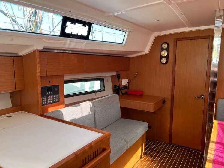Bavaria C42 - Boatscribe.com