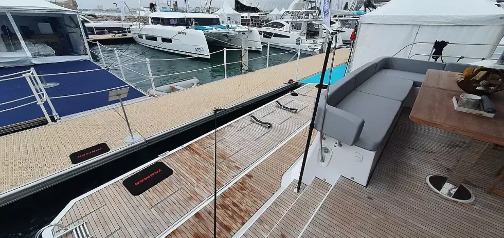 Aventura 50 MY - Boatscribe.com