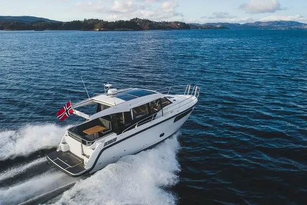 Skilso 35 Panorama - Boatscribe.com
