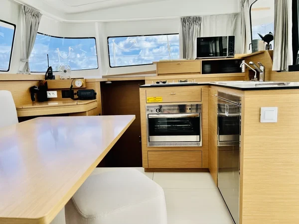 Excess 11 - Boatscribe.com