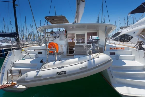Lagoon 400 S2 - Boatscribe.com