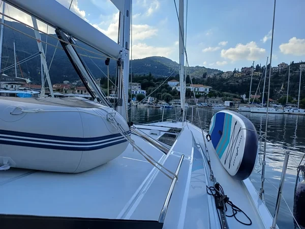 Oceanis 46.1 - Boatscribe.com