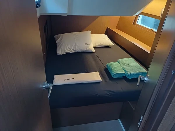 Oceanis 46.1 - Boatscribe.com