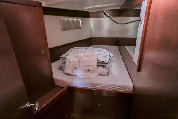 Oceanis 48 - Boatscribe.com