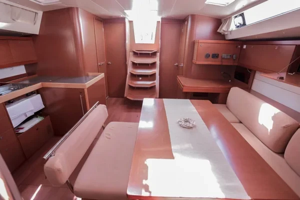 Oceanis 48 - Boatscribe.com