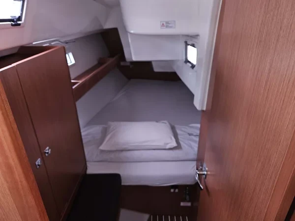 Bavaria 34 Cruiser - Boatscribe.com